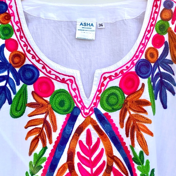 NWOT Asha Tunic W/Brightly Colored Embroidery - Picture 3 of 10